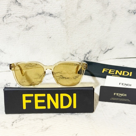 Fendi Mirrored Jumbo FF Monogram Lens Sunglasses - Picture 7 of 17